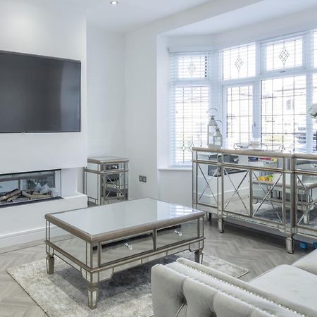 Ryan I Air I Bnb - 102 Mill Street - Free Parking Liverpool Exterior photo