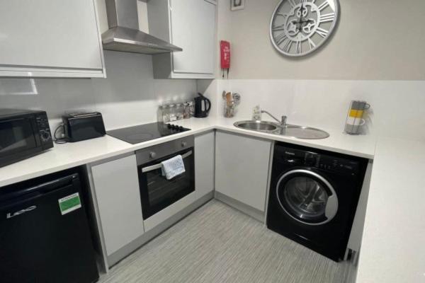 Ryan I Air I Bnb - 102 Mill Street - Free Parking Liverpool Room photo