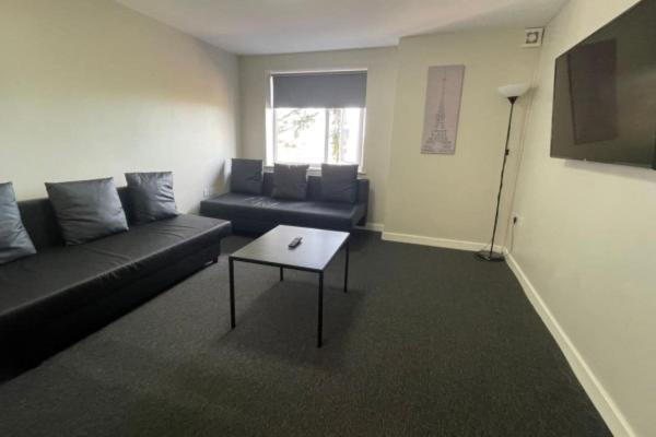 Ryan I Air I Bnb - 102 Mill Street - Free Parking Liverpool Room photo
