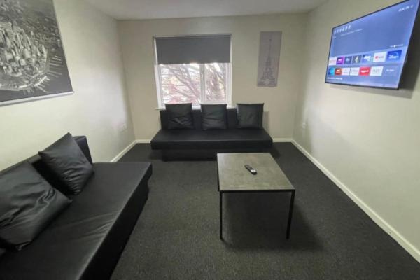 Ryan I Air I Bnb - 102 Mill Street - Free Parking Liverpool Room photo