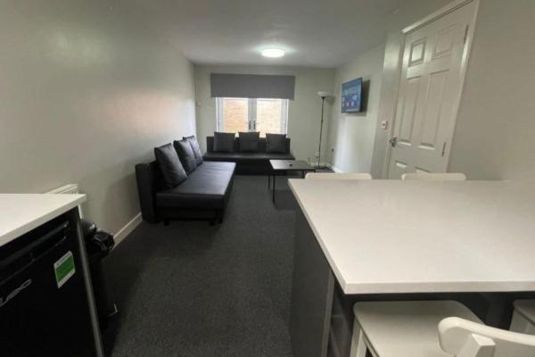 Ryan I Air I Bnb - 102 Mill Street - Free Parking Liverpool Room photo