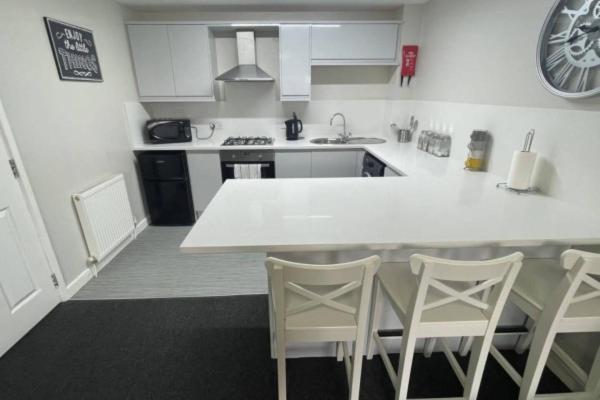 Ryan I Air I Bnb - 102 Mill Street - Free Parking Liverpool Room photo